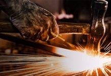 Arme nascute din foc – sezonul 8 – History Channel Arme nascute din foc - sezonul 8 - History Channel