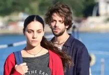 Acea fata – premiera Acasa Acea fata - premiera Acasa