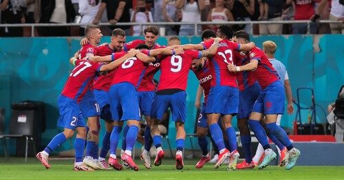 FCSB si Craiova, dueluri tari in Europa la Digi Sport si Prima Sport FCSB si Craiova, dueluri tari in Europa la Digi Sport si Prima Sport