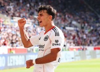 Fotbalul: povestea mea – un nou format local dedicat legendelor fotbalului romanesc Fotbalul povestea mea - un nou format local dedicat legendelor fotbalului romanesc